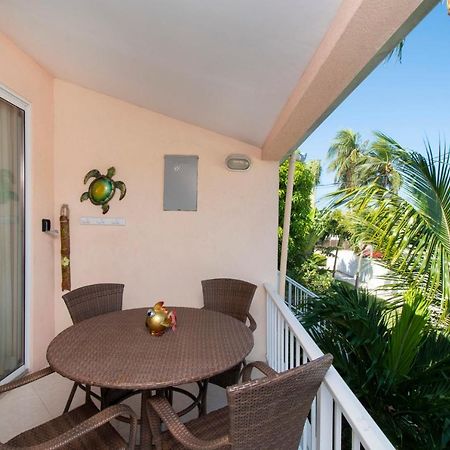 Beach Living At Island Pine Villas Blaw George Town Eksteriør billede