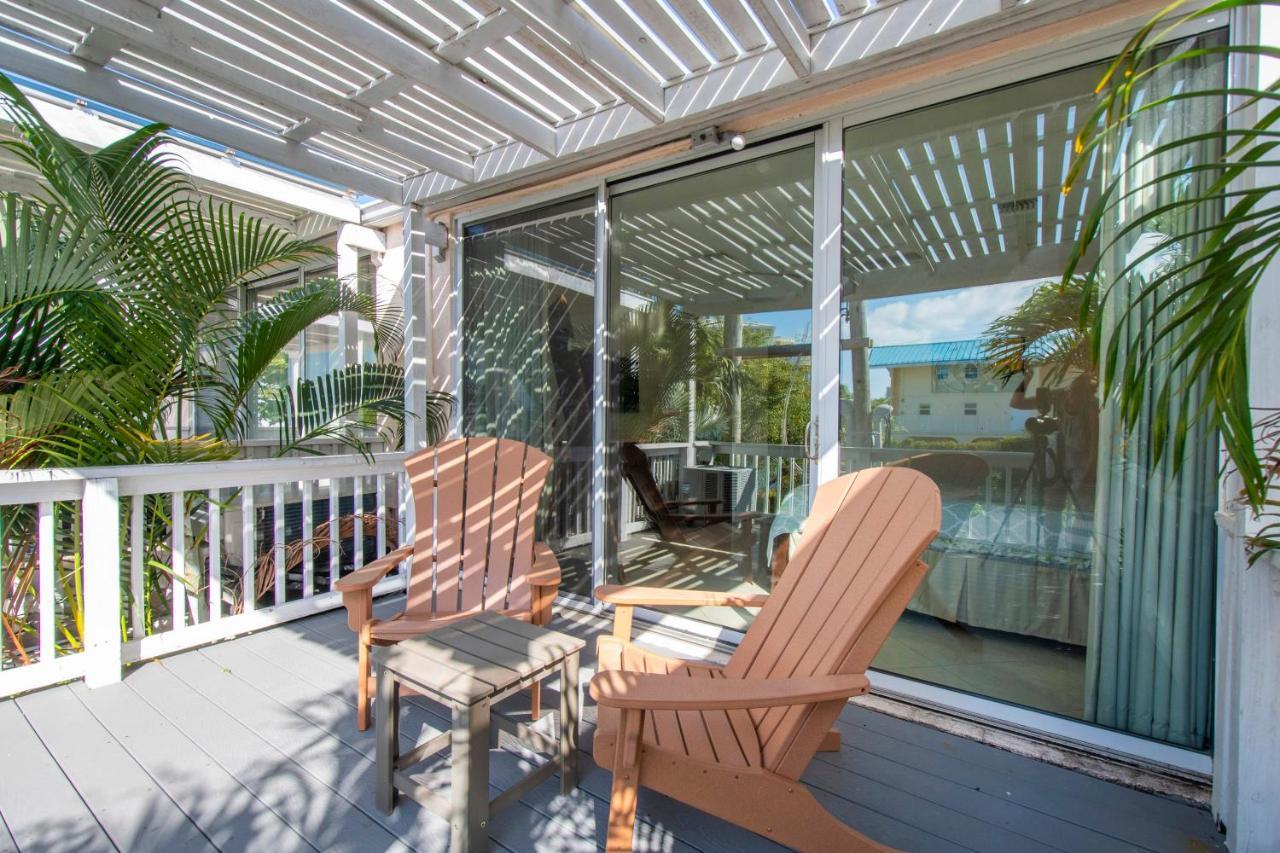 Beach Living At Island Pine Villas Blaw George Town Eksteriør billede
